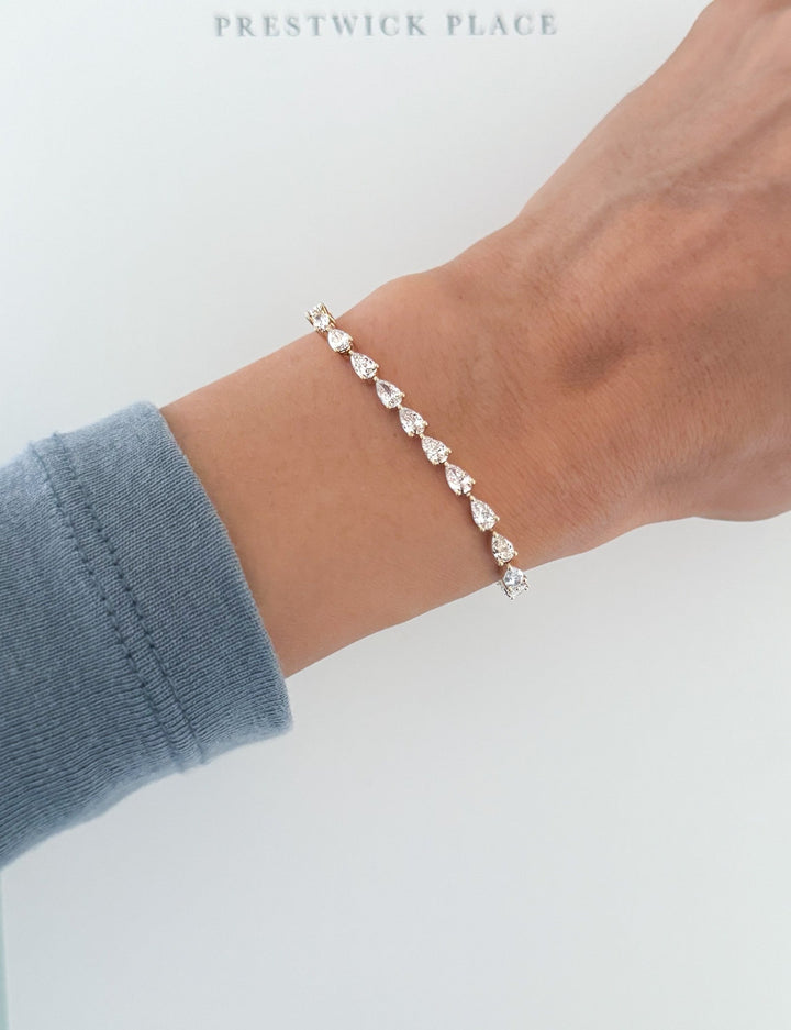 5.6ct Pear Lab Diamond Tennis Bracelet