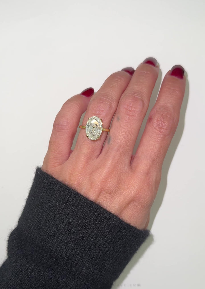 Oval 4.5ct Lab-Grown Diamond- VS1