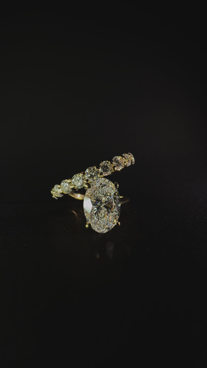 January Twist Ring 3.70ct - Lab-Diamond