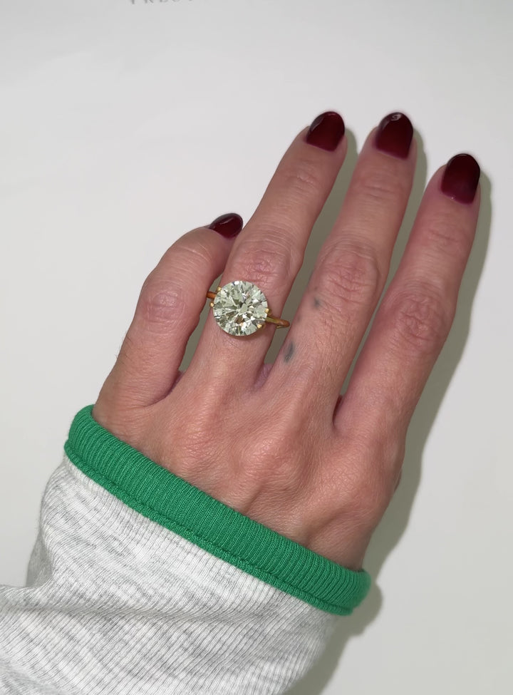 Round 5.5ct Lab-Grown Diamond - VS1