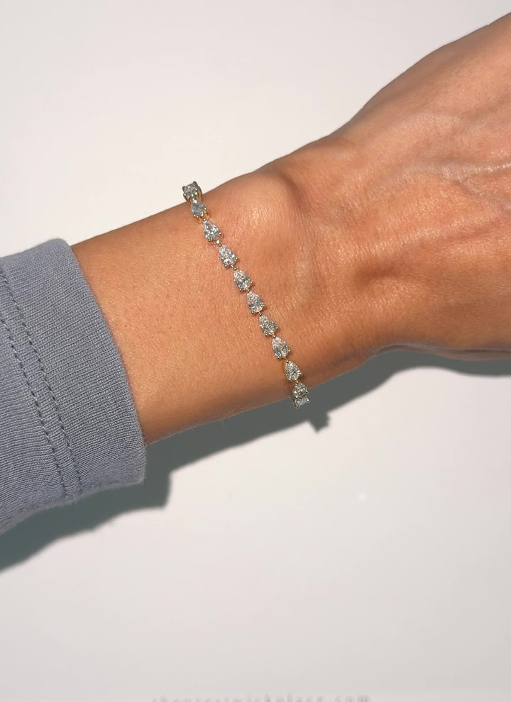 5.6ct Pear Lab Diamond Tennis Bracelet