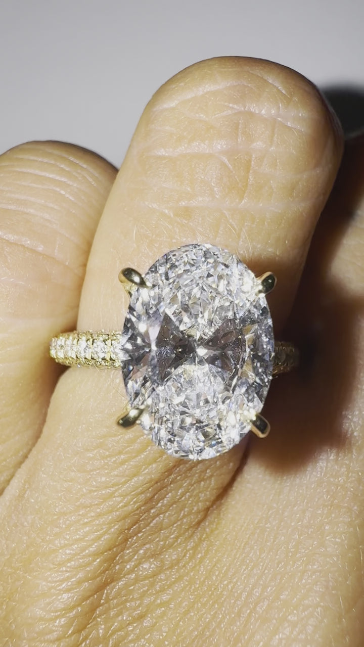 Oval 3.0ct Lab-Grown Diamond- VS1