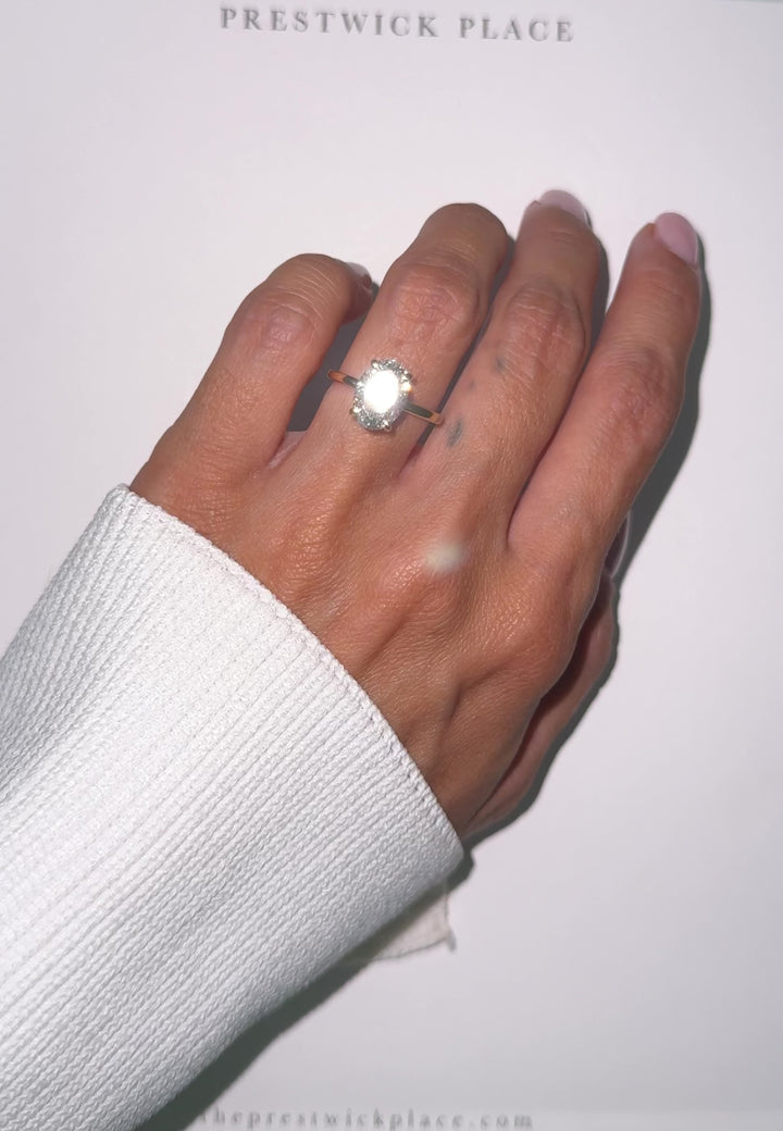 Oval 2.5ct Lab-Grown Diamond- VS1