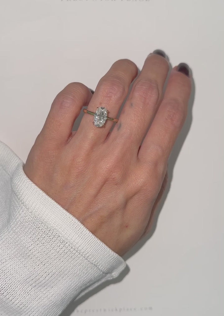 Skinny Oval 2.08ct