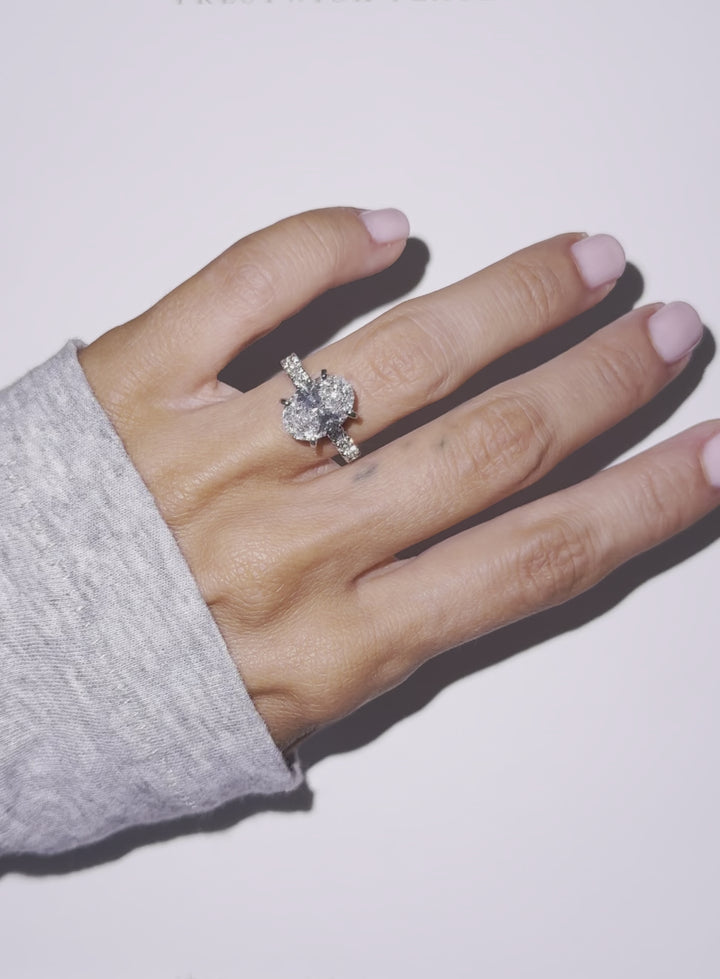 Oval 3.0ct Lab-Grown Diamond- VS1