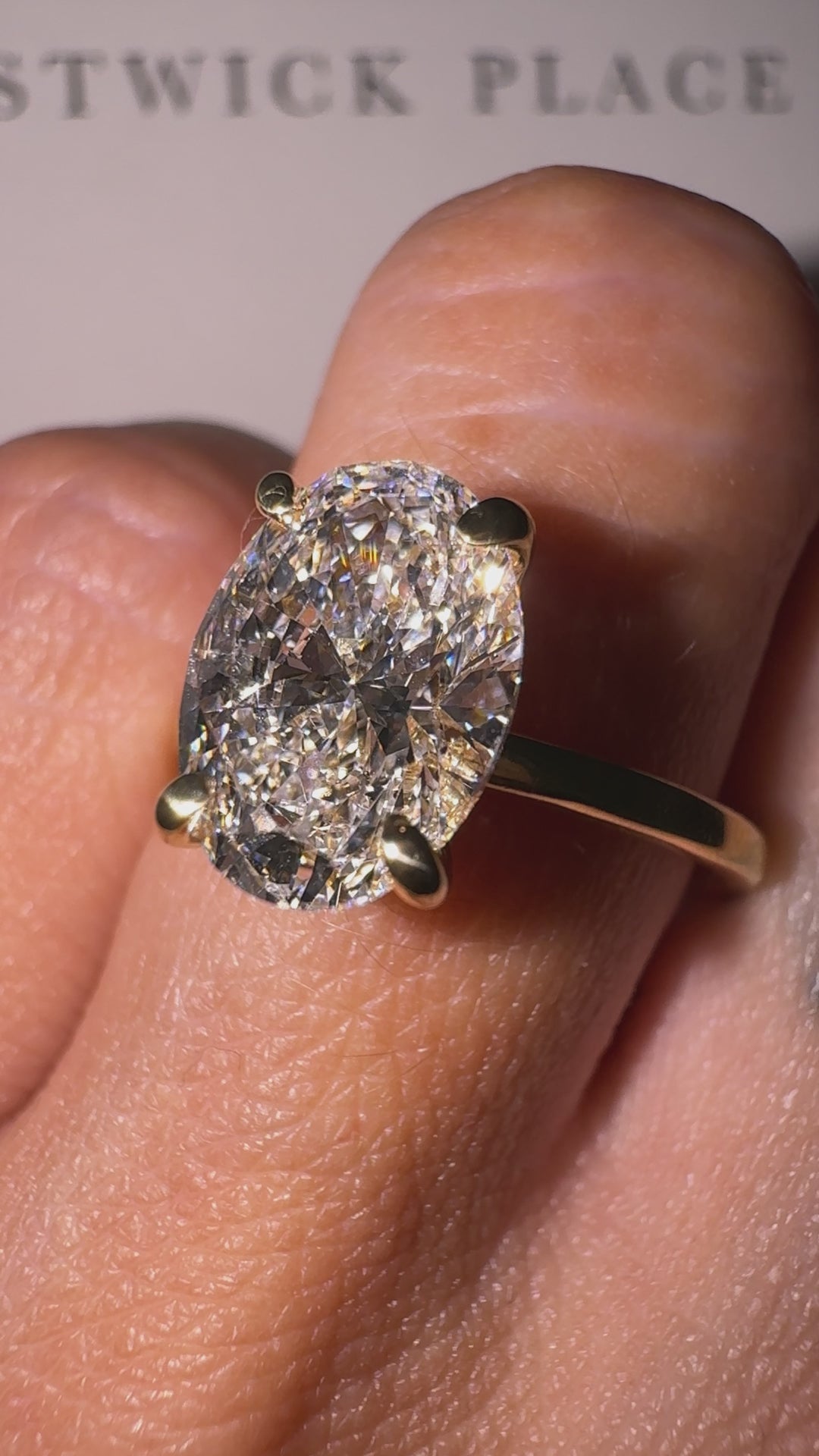 Oval 2.5ct Lab-Grown Diamond- VS1