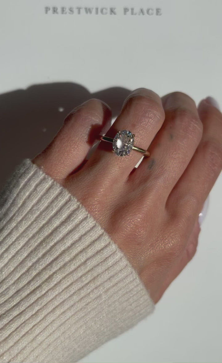 Oval 1.0ct Lab-Grown Diamond- VVS1
