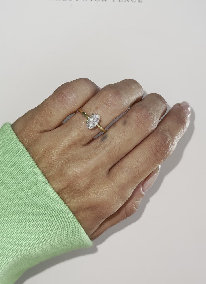 Skinny Oval 1.13ct