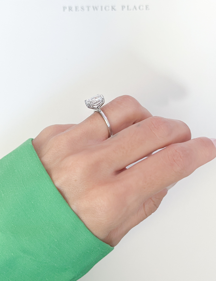 Skinny Oval 2.08ct