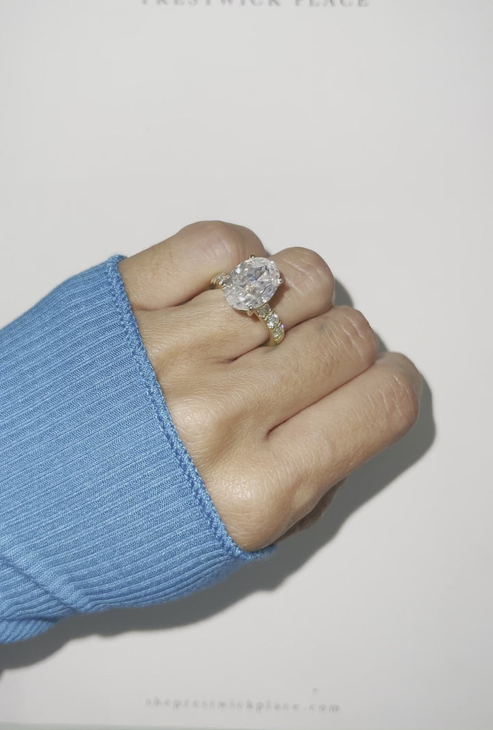 Crushed Ice Oval 4.65ct