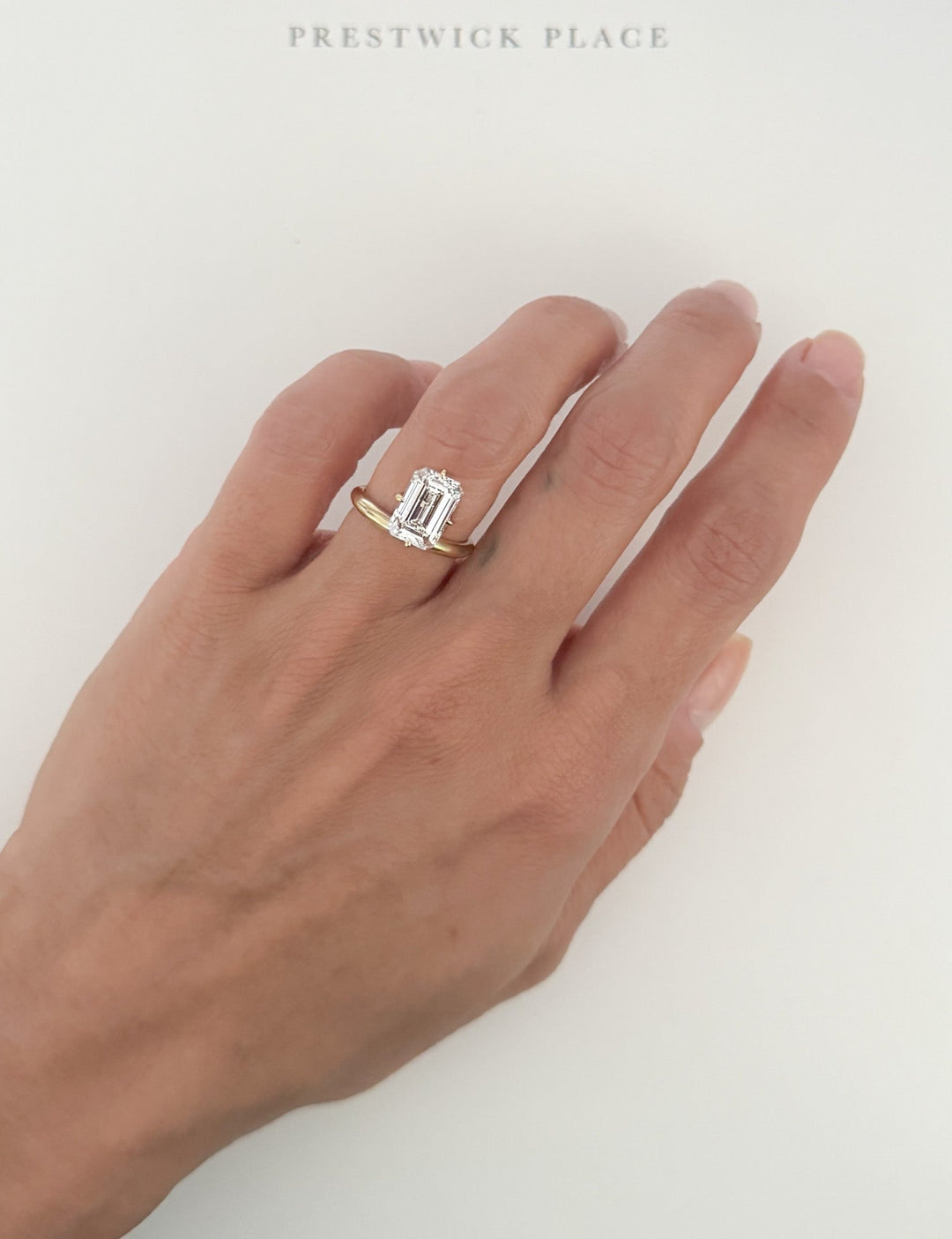 Augustus Solitaire 3.0ct - Emerald Lab-Diamond