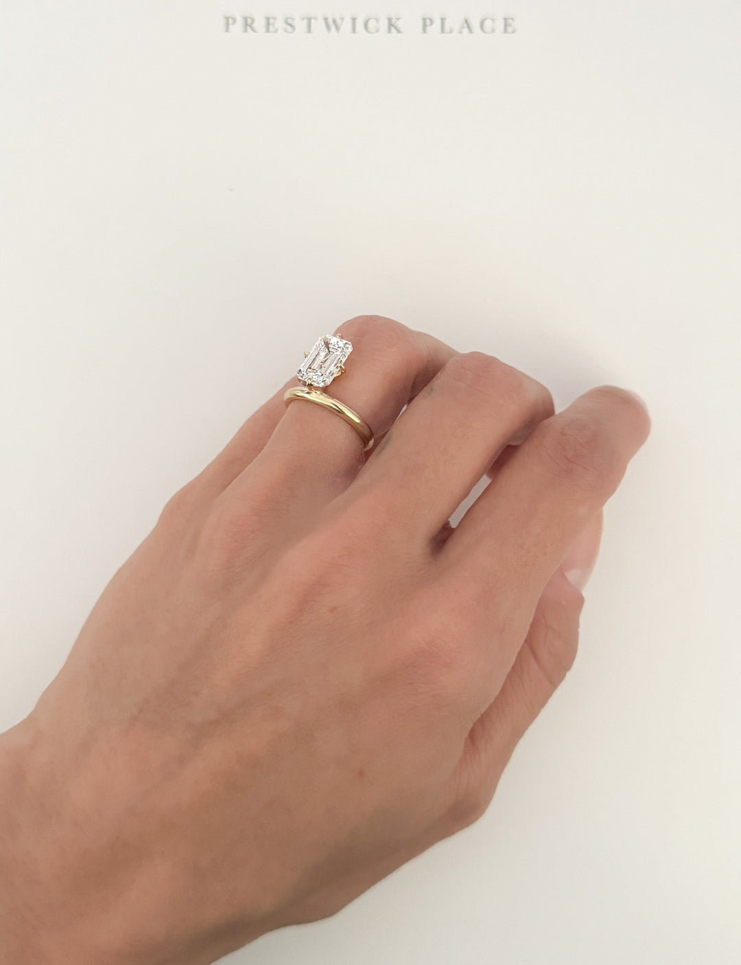 Augustus Solitaire 3.0ct - Emerald Lab-Diamond