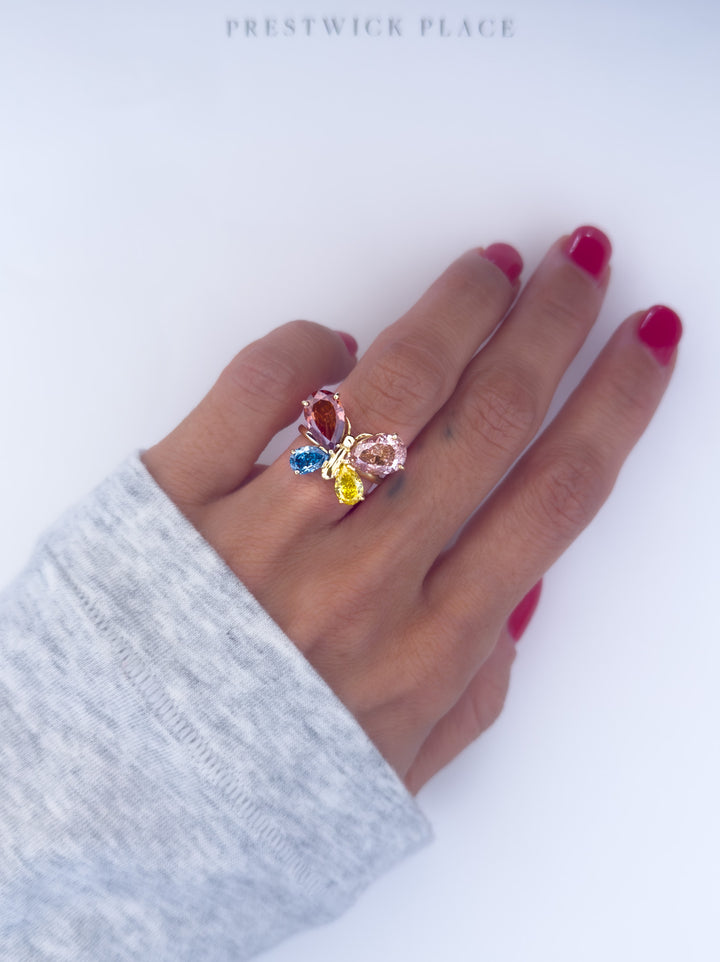 Brave Butterfly 5.6ct - Fancy Vidid Diamond