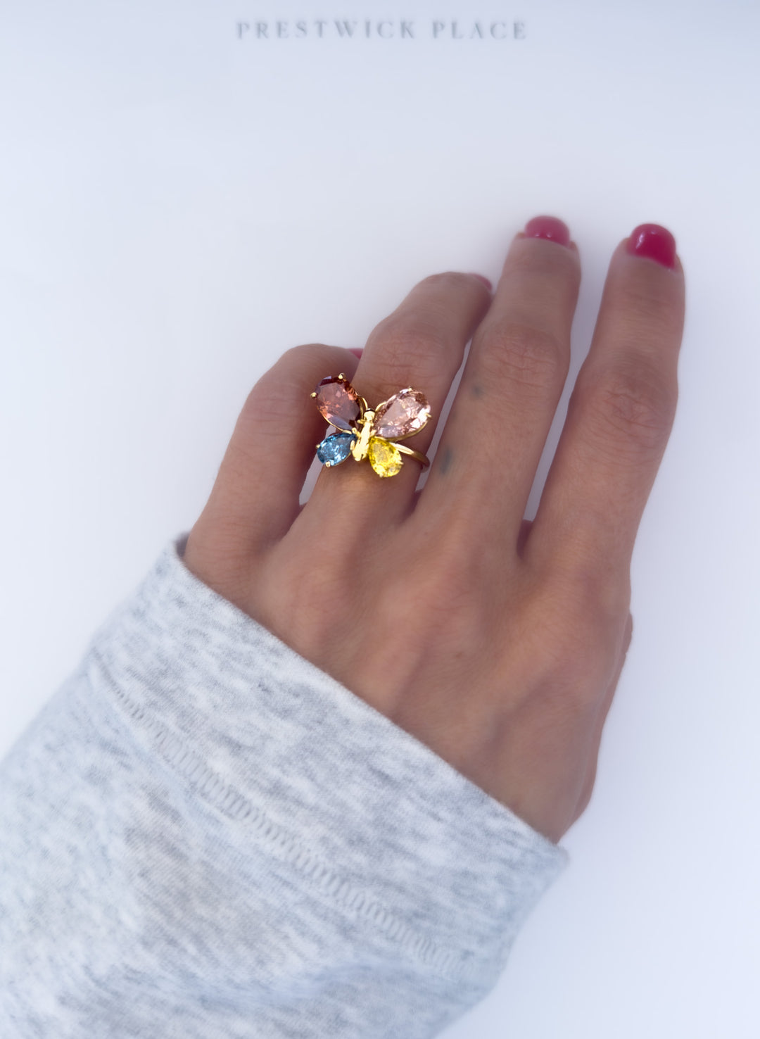 Brave Butterfly 5.6ct - Fancy Vidid Diamond