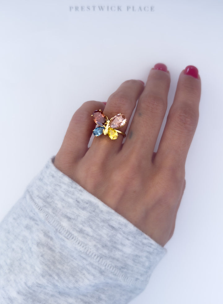 Brave Butterfly 5.6ct - Fancy Vidid Diamond