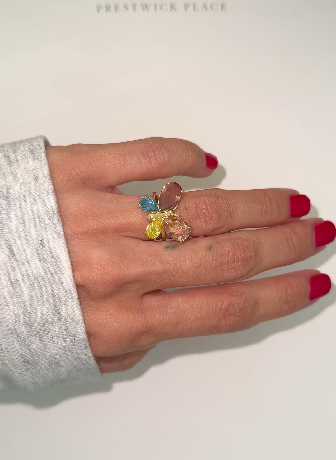 Brave Butterfly 5.6ct - Fancy Vidid Diamond
