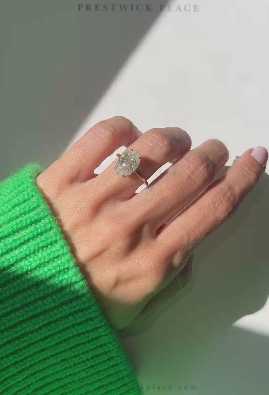 Skinny Crushed Ice Oval 4.40ct