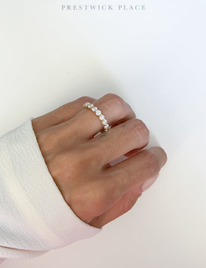 Mini Round Wedding Band 2.0ct - Lab Diamond