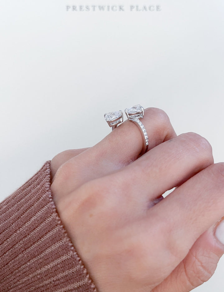 Lovestory Two-Stone Heart 2.0ct