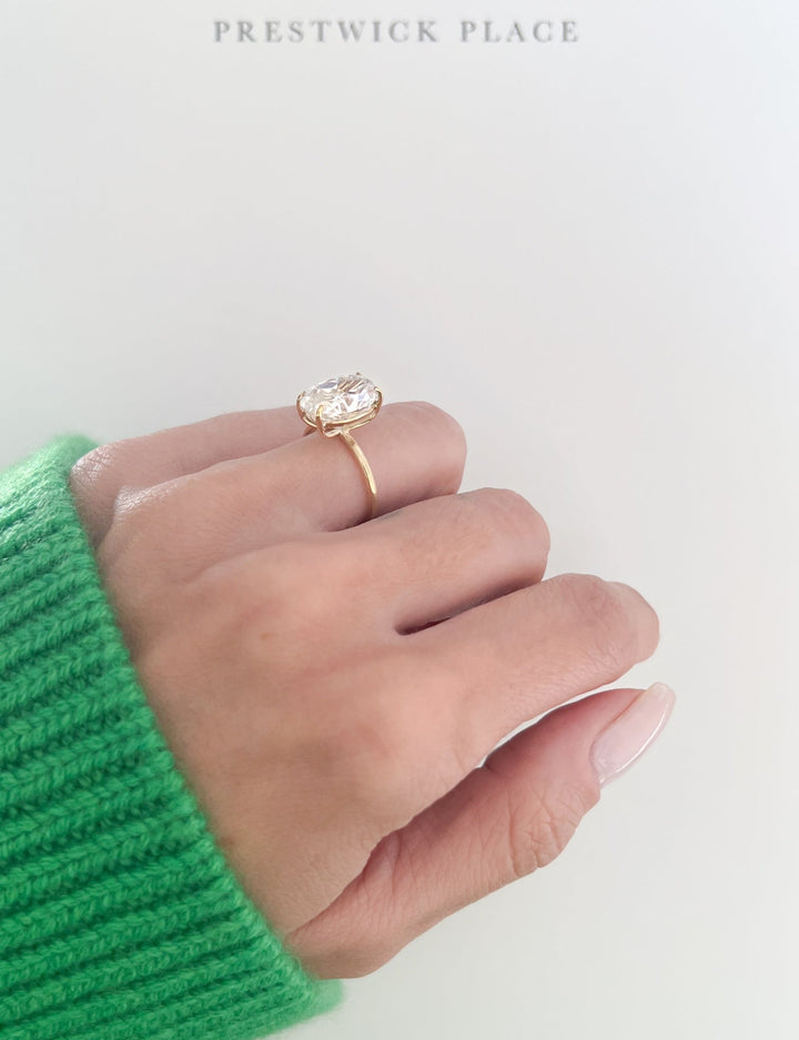 Skinny Crushed Ice Oval 4.40ct