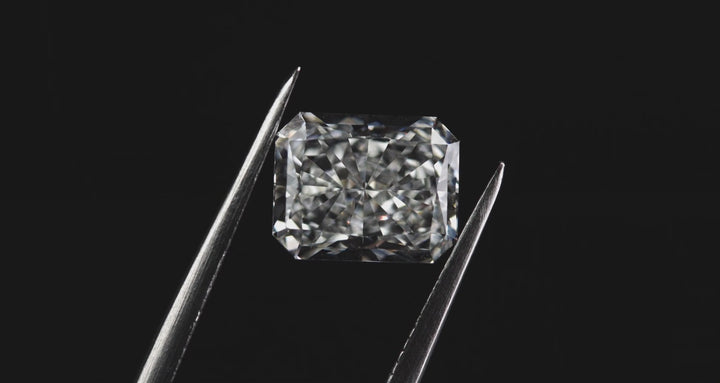 Radiant 2.5ct Lab-Grown Diamond- VS1